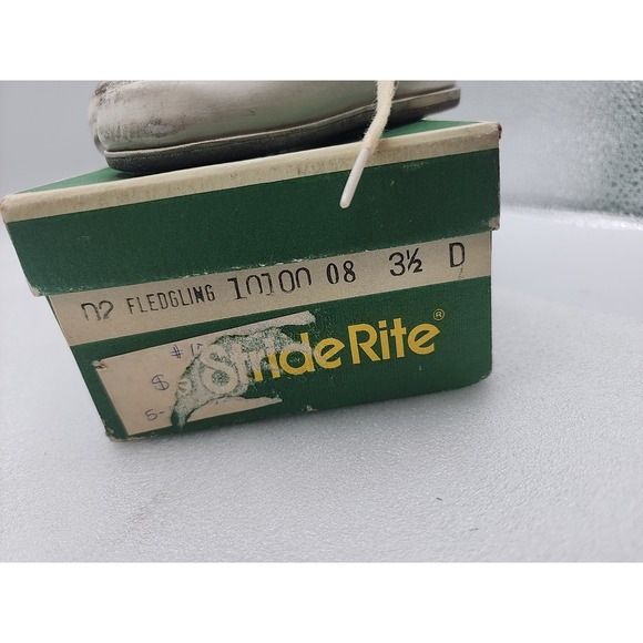 Vintage Stride Rite Baby Shoes White Size 3.5 D Leather with Box - Picture 3 of 10